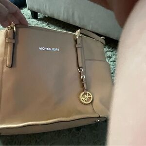 Michael Kors Beige Shoulder Bag with Gold Accents